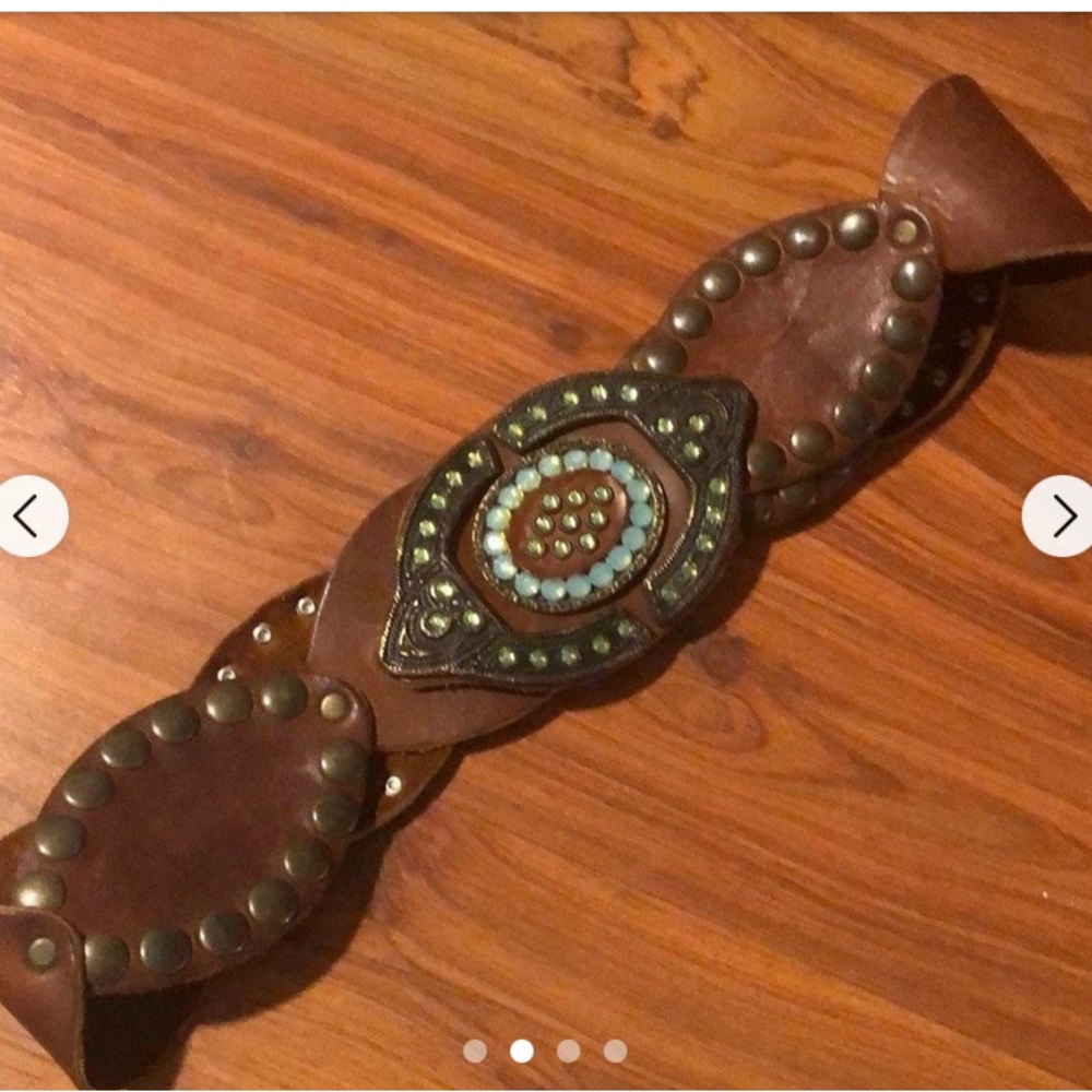 Gorgeous leather studded belt- vintage - Picture 3 of 9